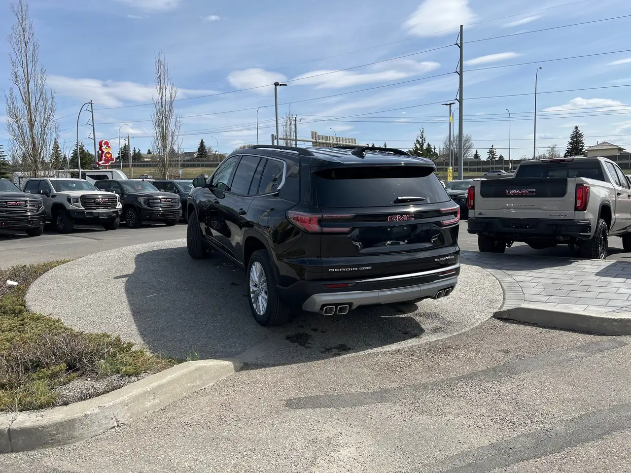 GMC Acadia снимка GMC Acadia