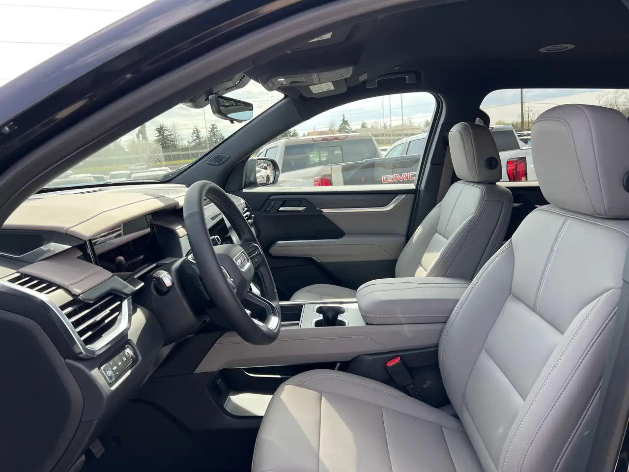 GMC Acadia снимка GMC Acadia