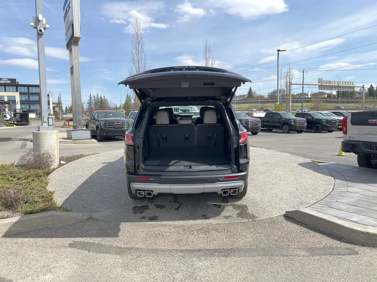 GMC Acadia снимка GMC Acadia