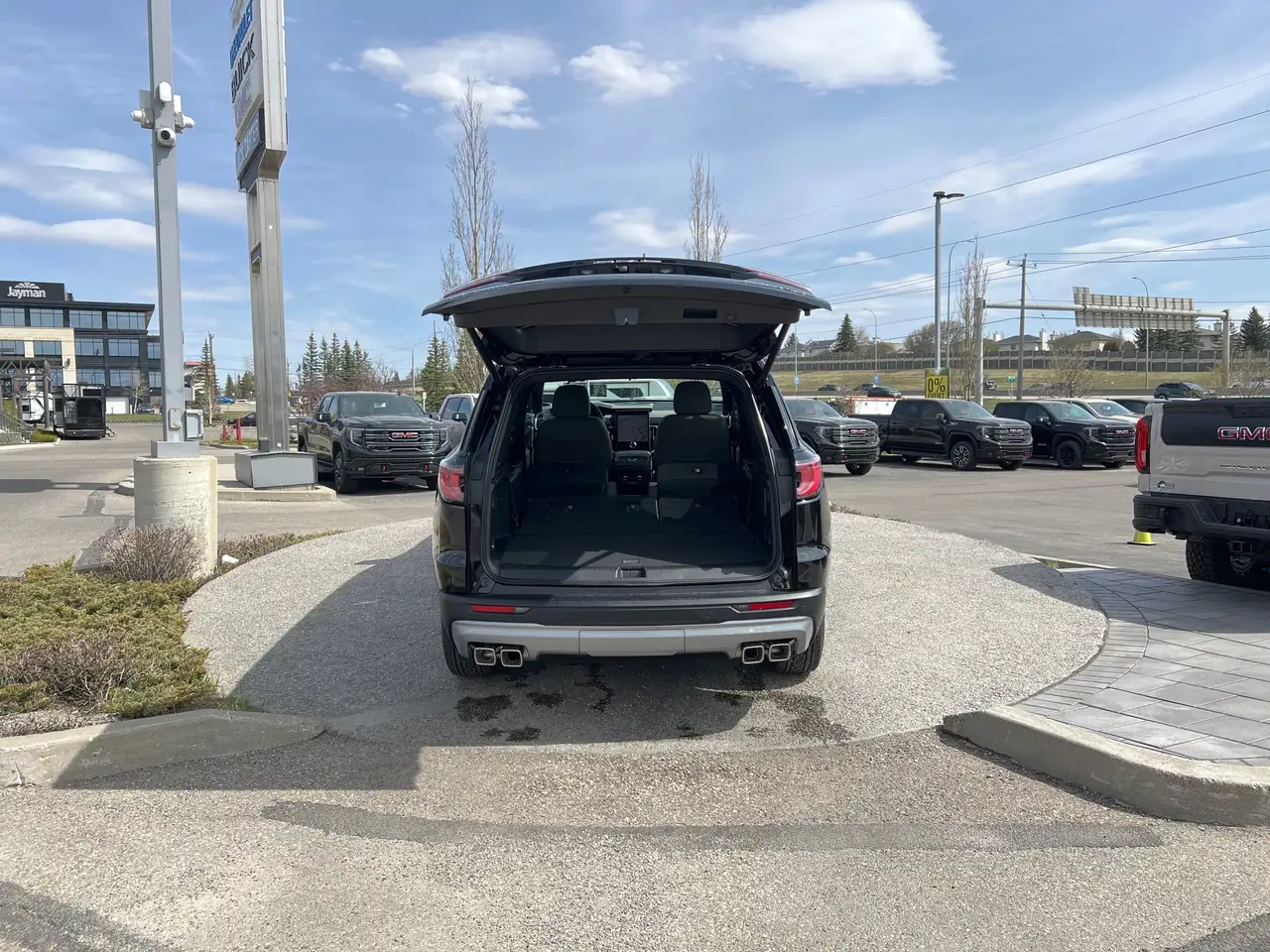 GMC Acadia снимка GMC Acadia
