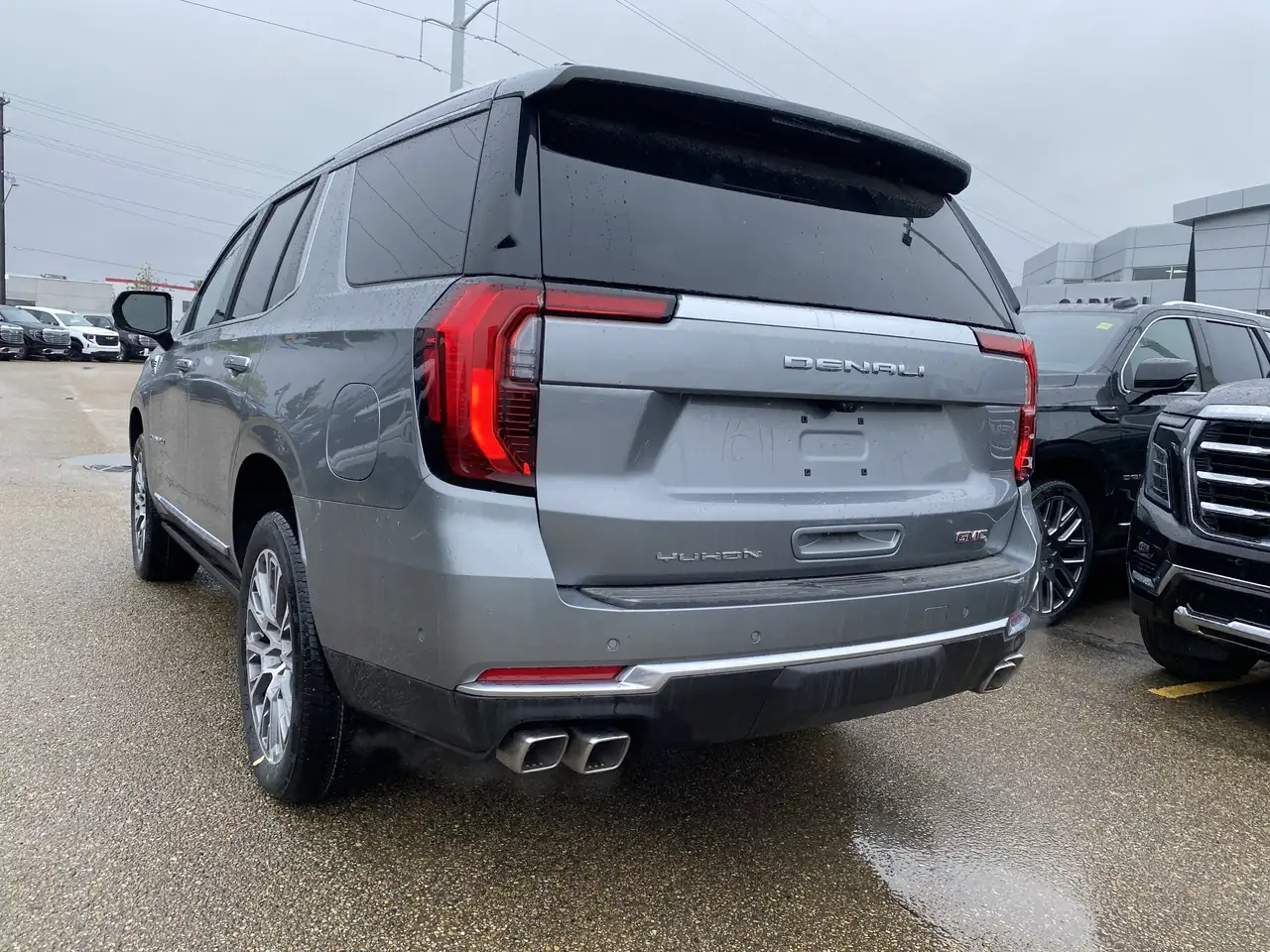 GMC Yukon снимка GMC Yukon
