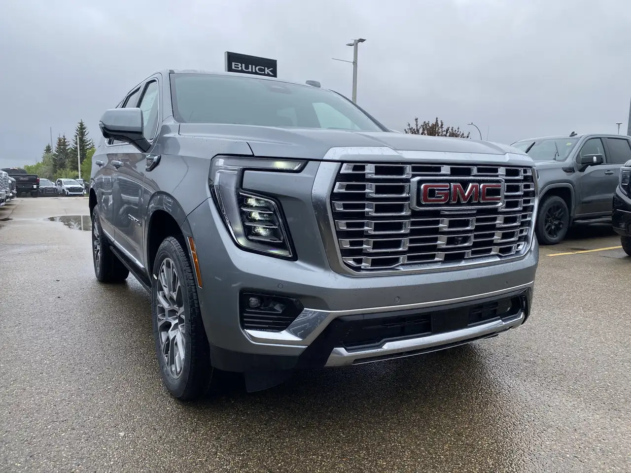 GMC Yukon снимка GMC Yukon
