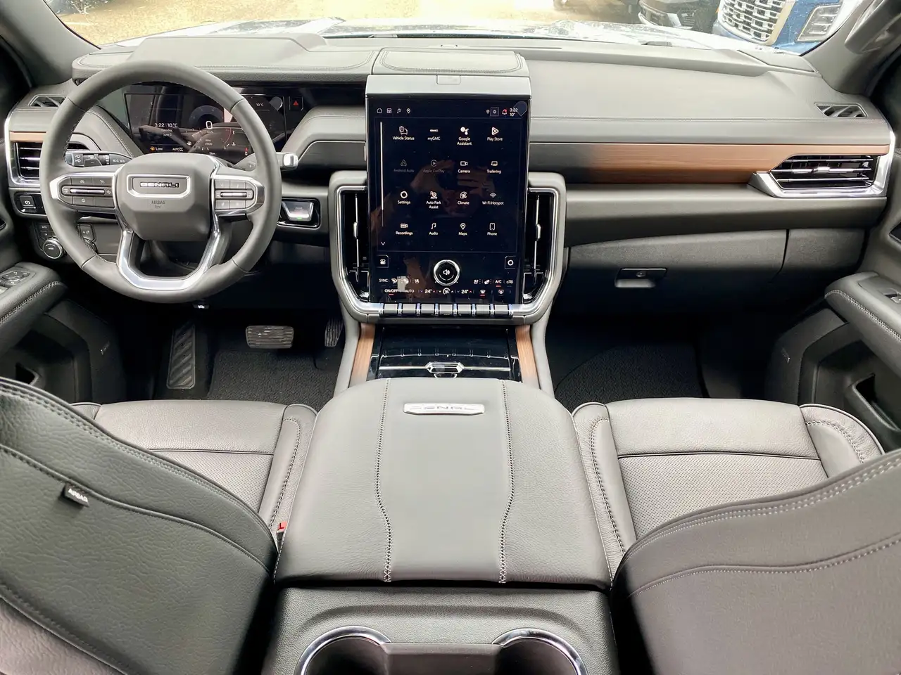 GMC Yukon снимка GMC Yukon