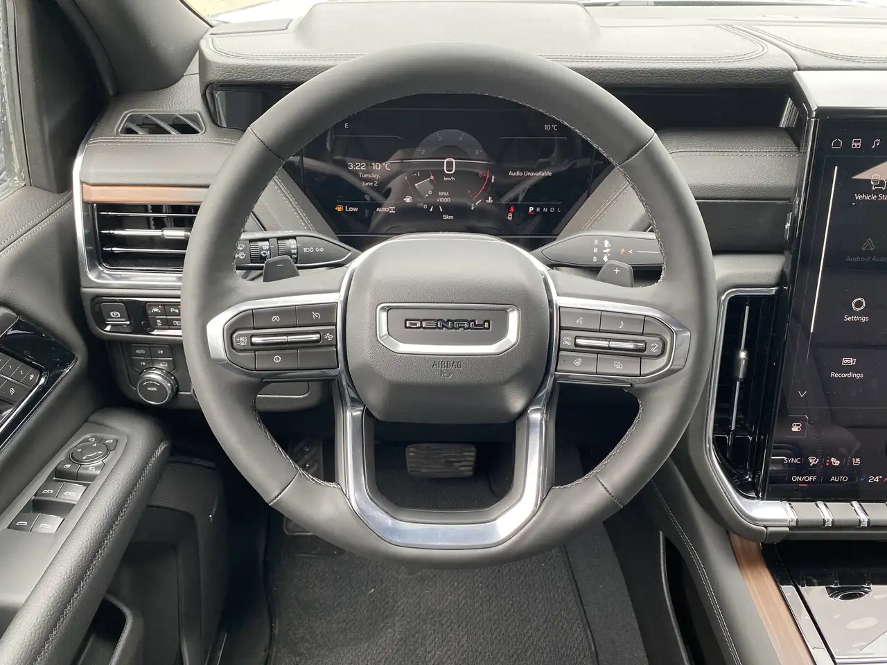GMC Yukon снимка GMC Yukon