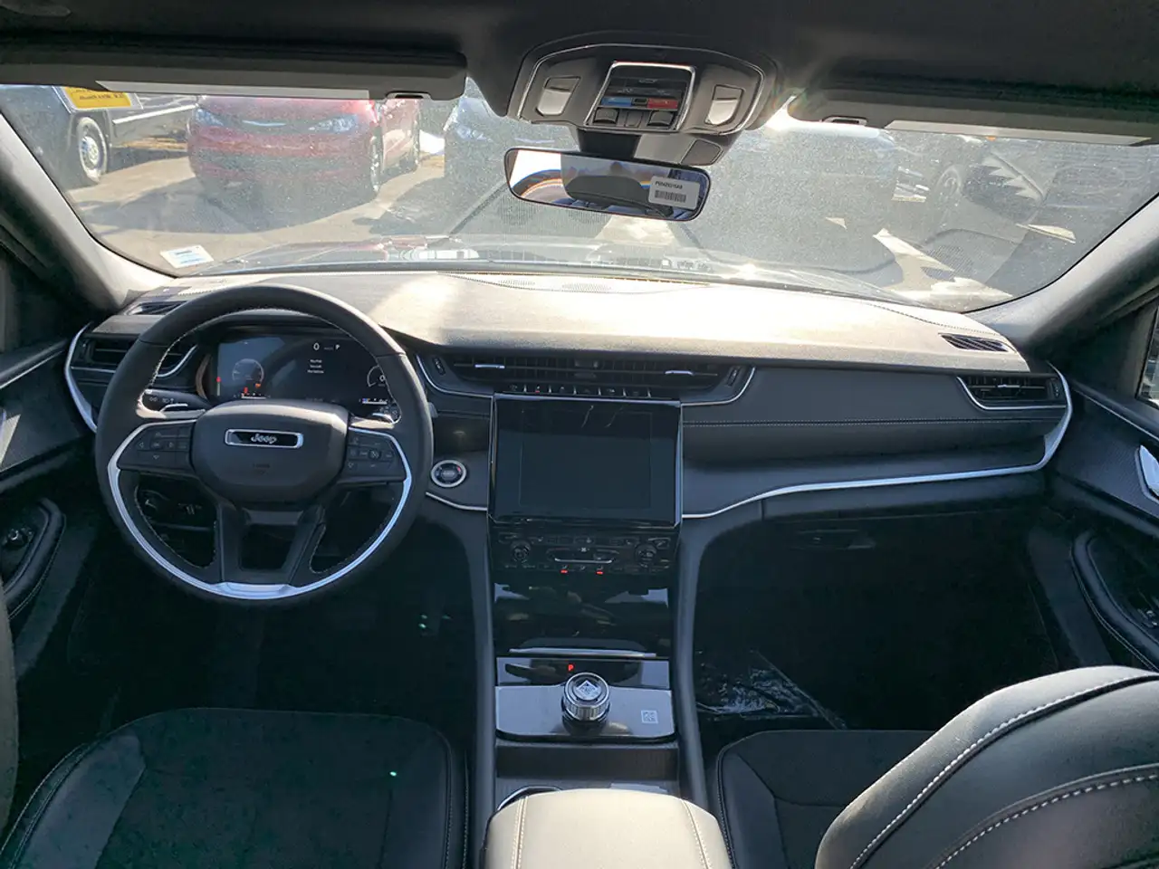 Jeep Grand Cherokee снимка Jeep Grand Cherokee