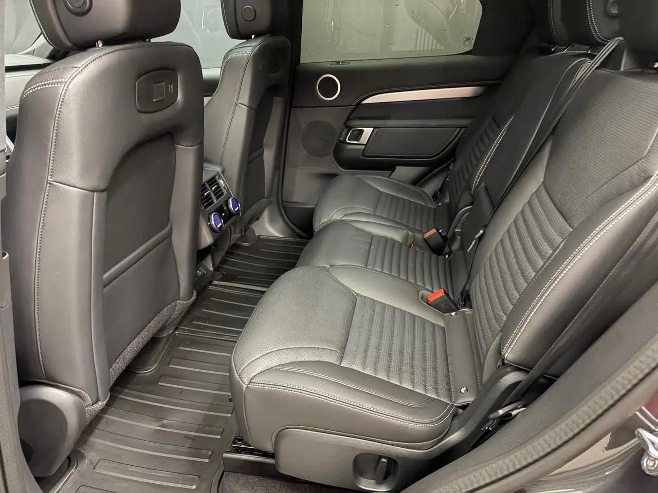 Land Rover Discovery снимка Land Rover Discovery