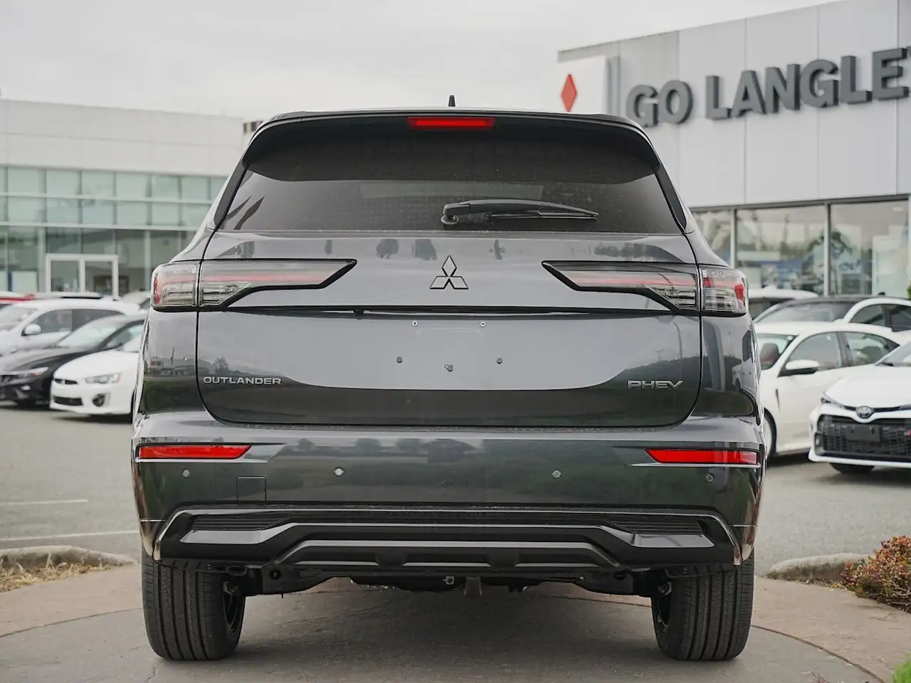 Mitsubishi Outlander photo Mitsubishi Outlander