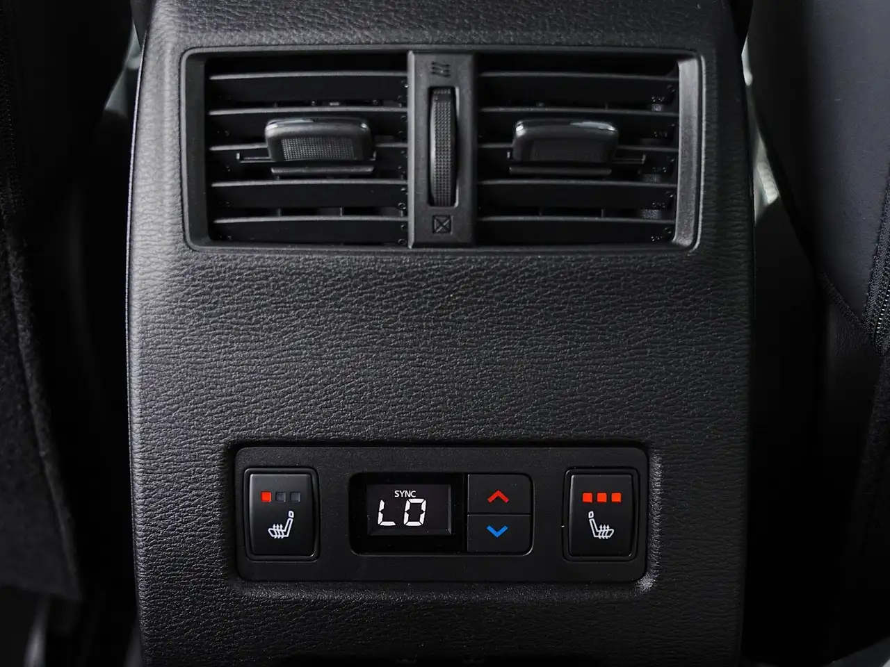 Mitsubishi Outlander photo Mitsubishi Outlander