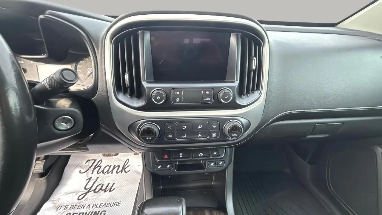 GMC Canyon photo GMC Canyon