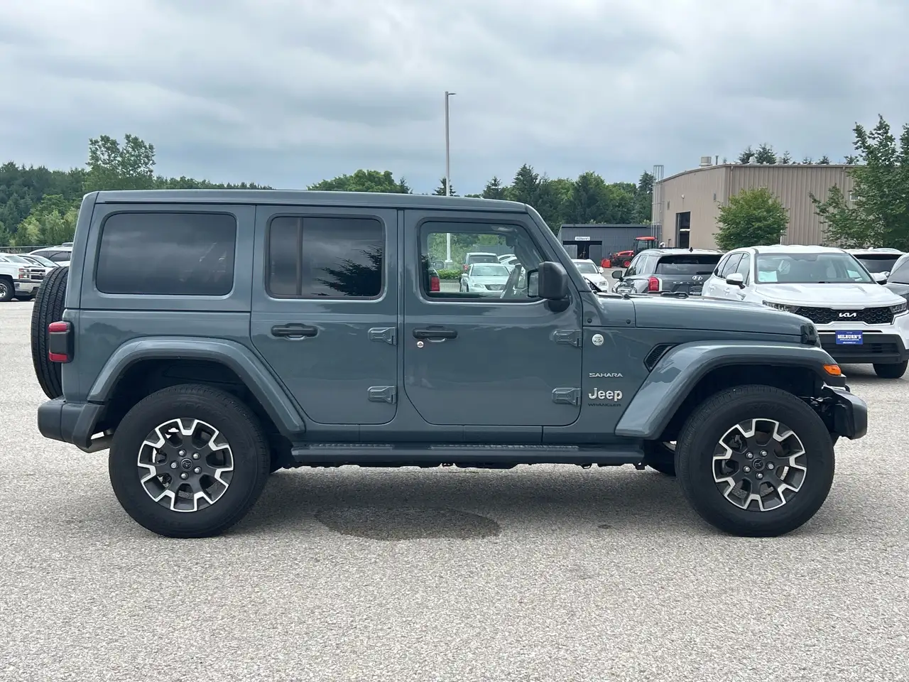 Jeep Wrangler photo Jeep Wrangler
