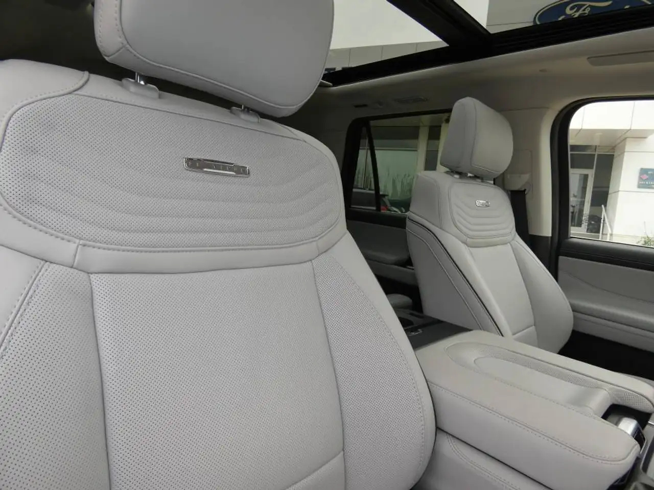 Ford Expedition photo Ford Expedition