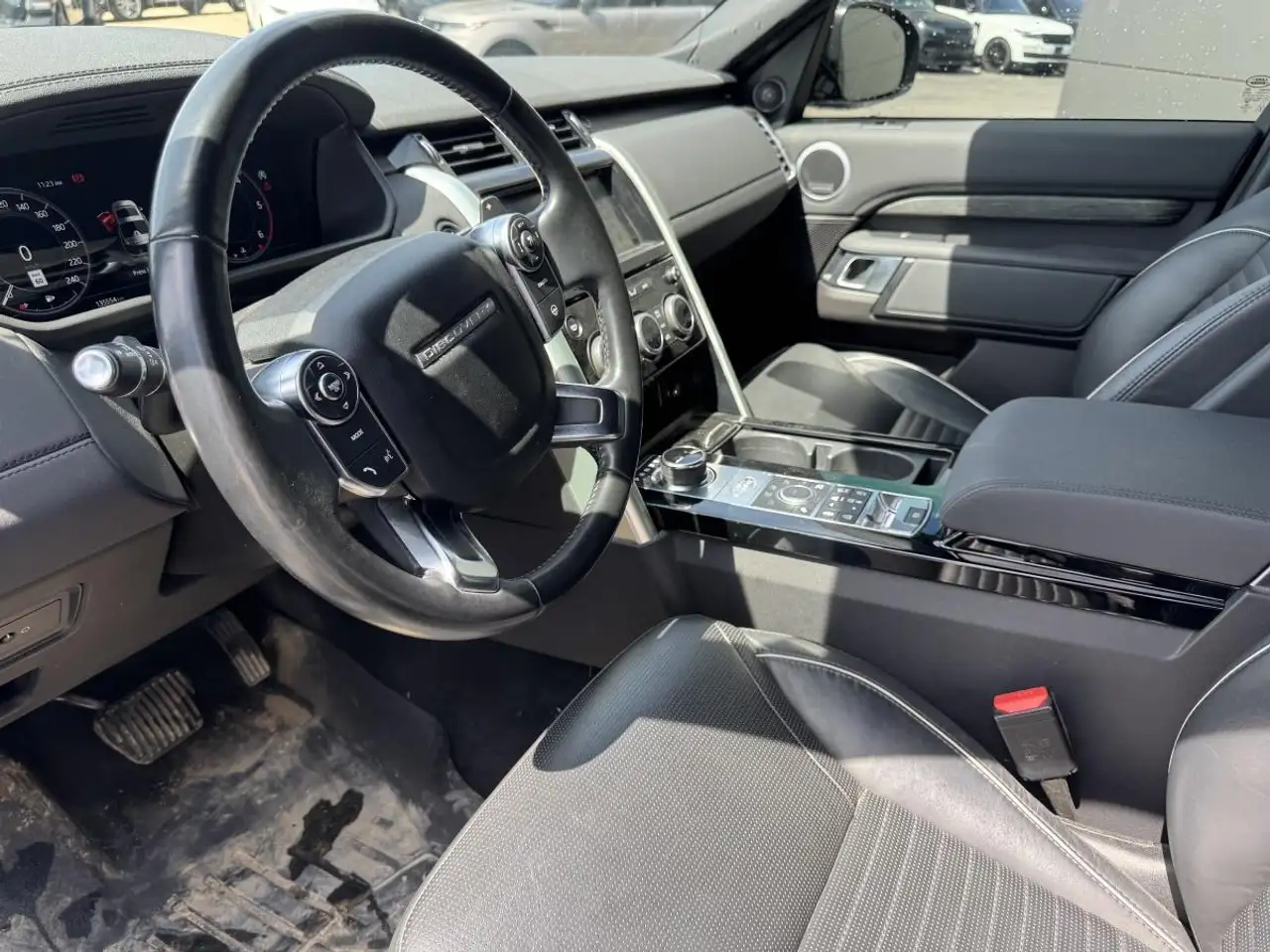 Land Rover Discovery photo Land Rover Discovery