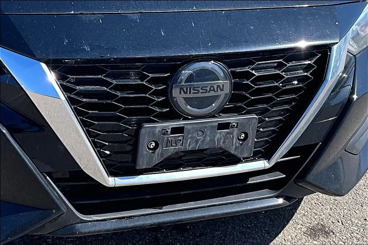 Nissan Sentra fotografie Nissan Sentra