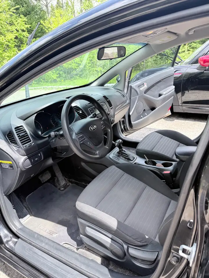 Kia Forte снимка Kia Forte