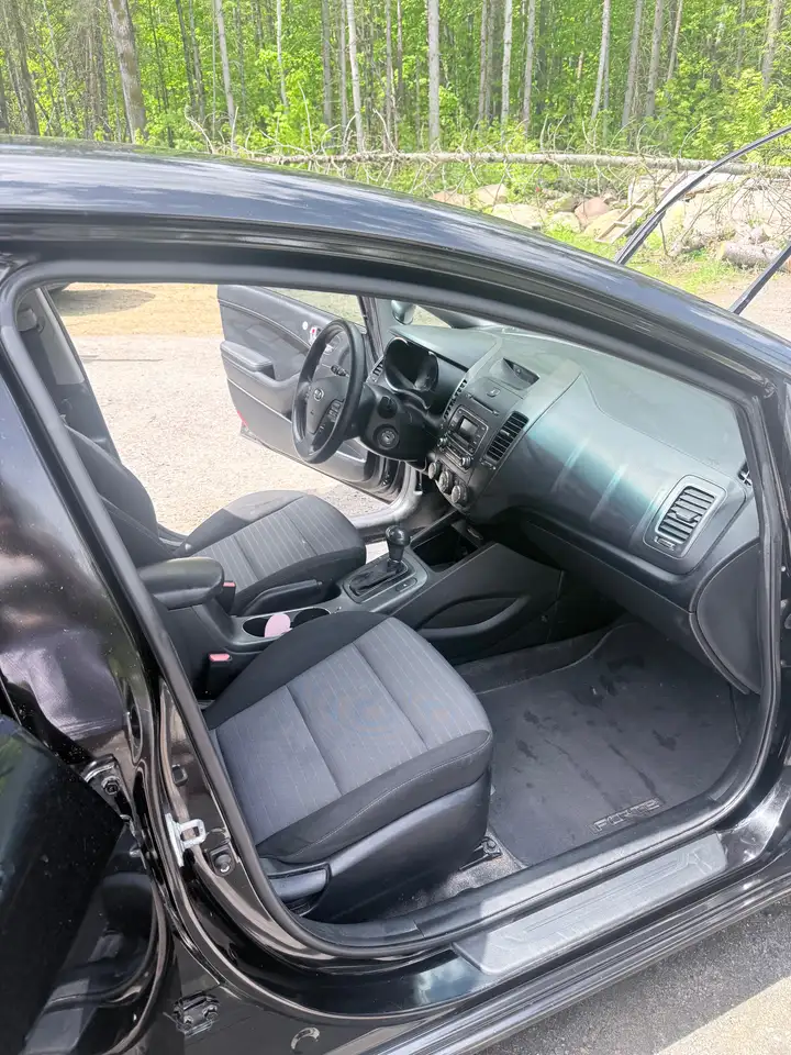 Kia Forte снимка Kia Forte