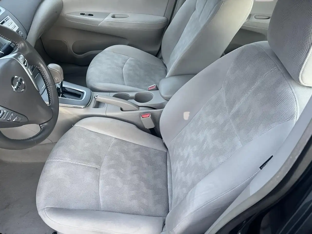 Nissan Sentra снимка Nissan Sentra
