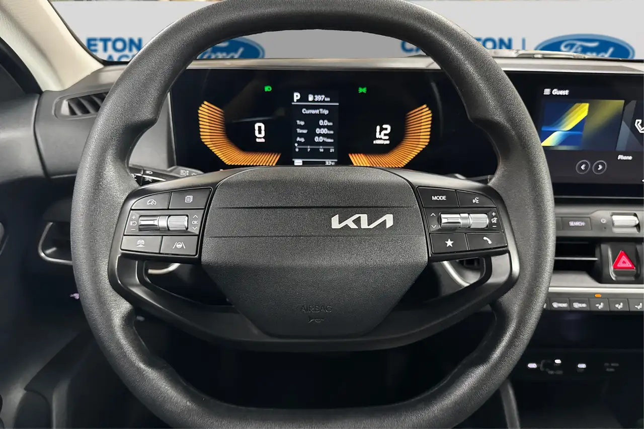Kia K4 снимка Kia K4