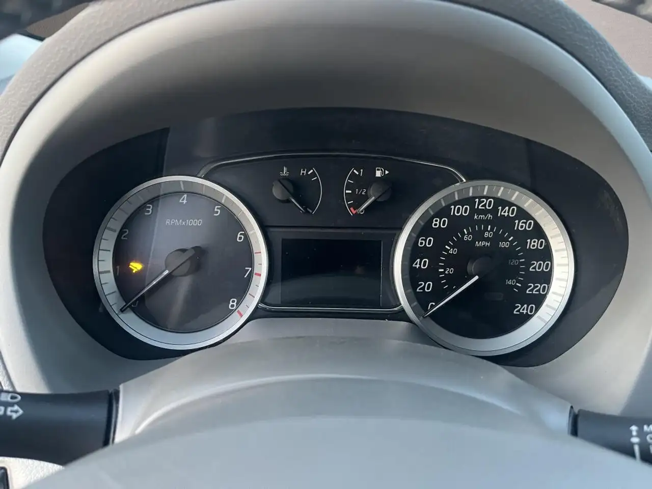 Nissan Sentra снимка Nissan Sentra
