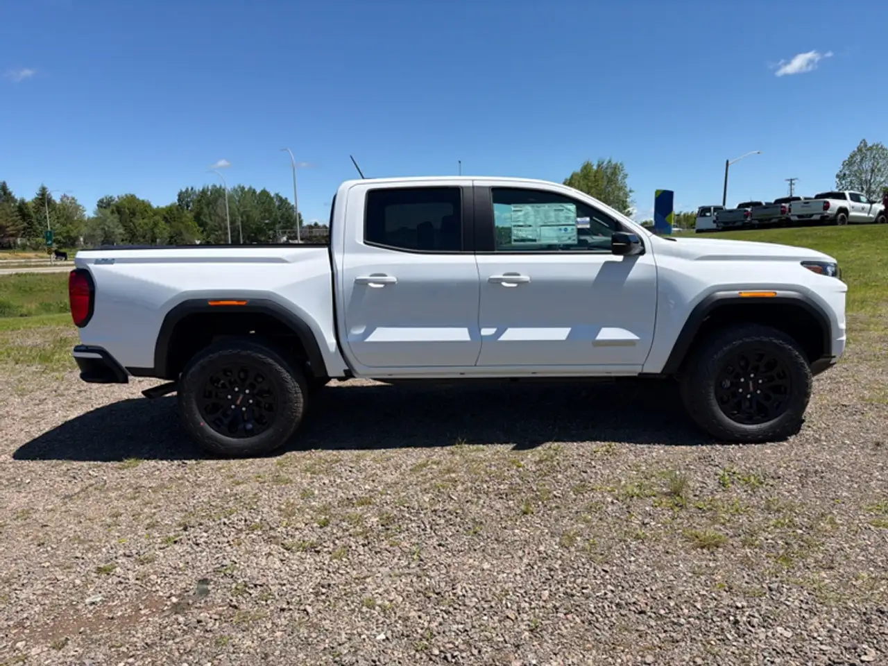 GMC Canyon photo GMC Canyon