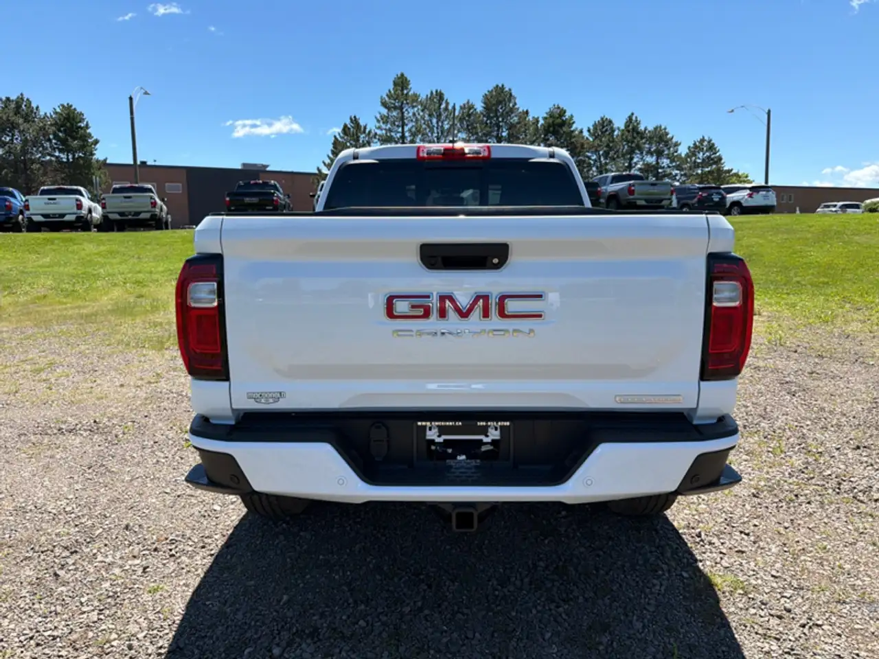 GMC Canyon photo GMC Canyon