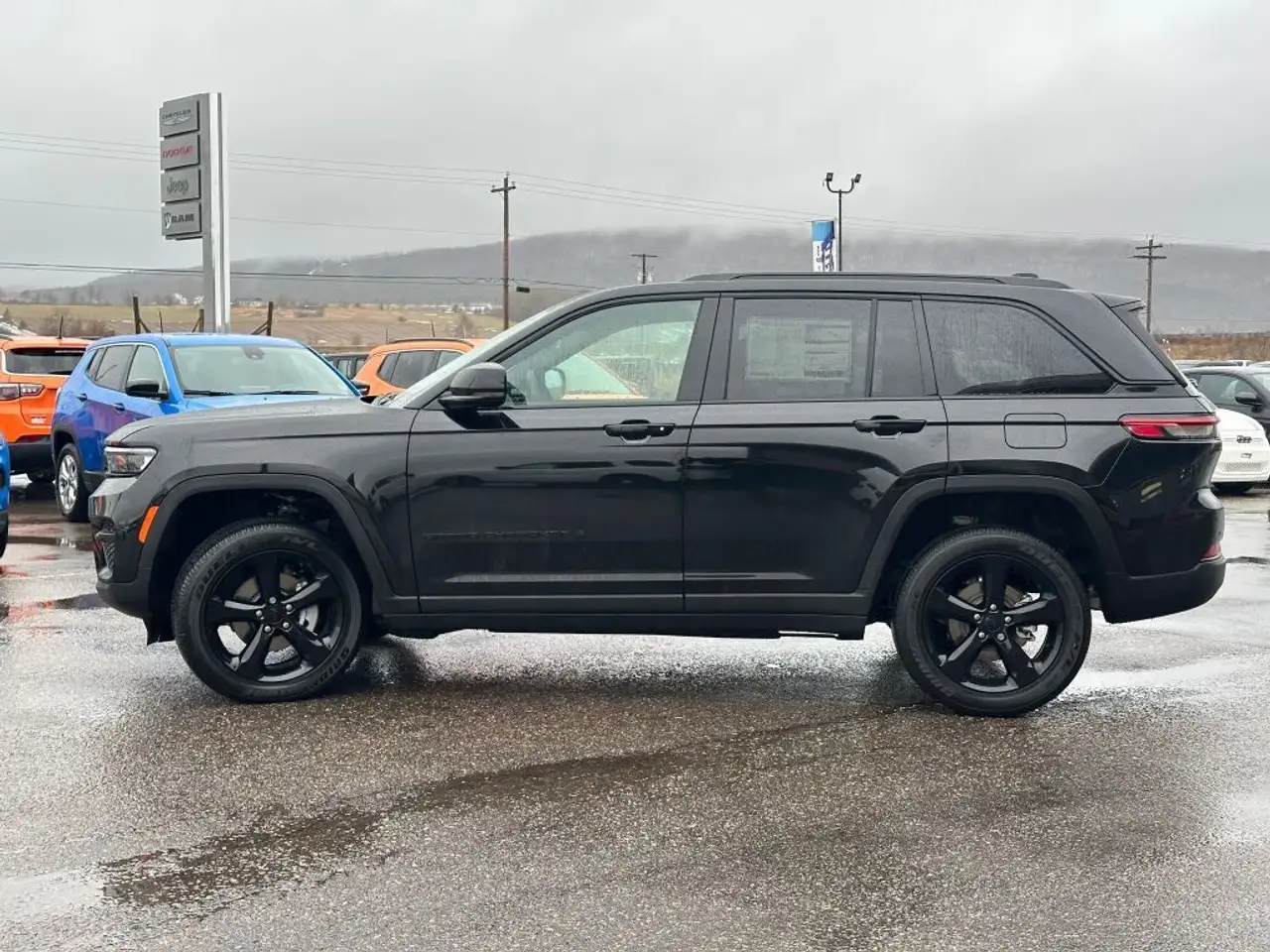 Jeep Grand Cherokee photo Jeep Grand Cherokee