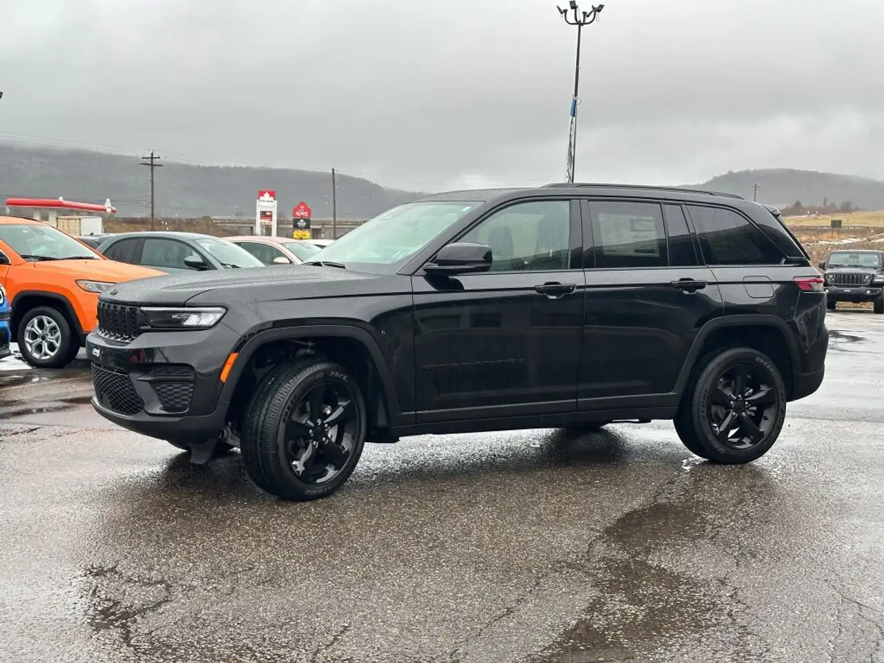 Jeep Grand Cherokee photo Jeep Grand Cherokee