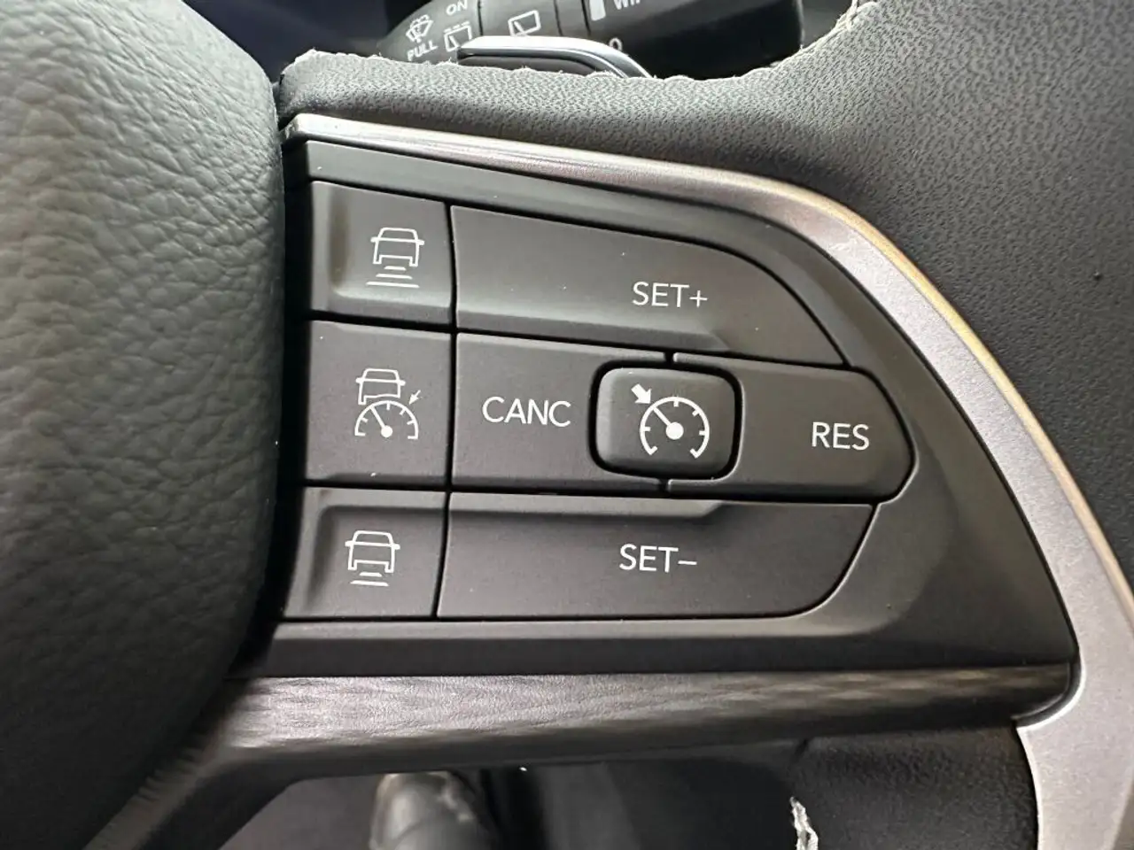 Jeep Grand Cherokee photo Jeep Grand Cherokee