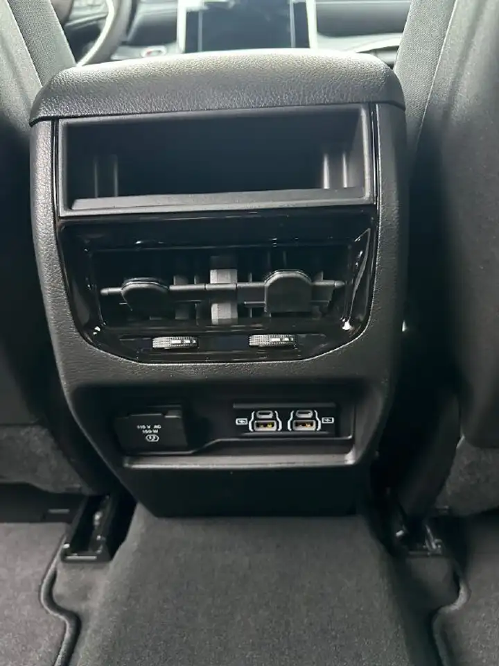 Jeep Grand Cherokee photo Jeep Grand Cherokee