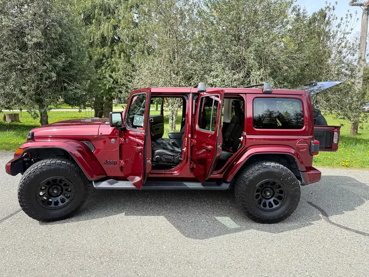 Jeep Wrangler photo Jeep Wrangler