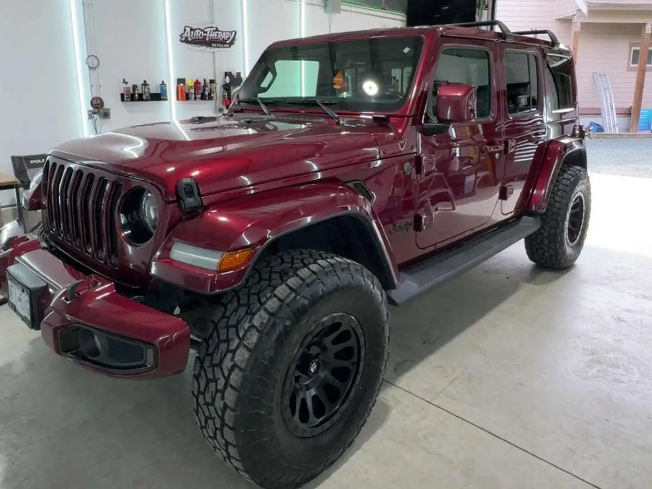Jeep Wrangler photo Jeep Wrangler