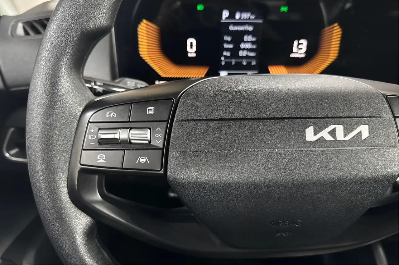 Kia K4 снимка Kia K4