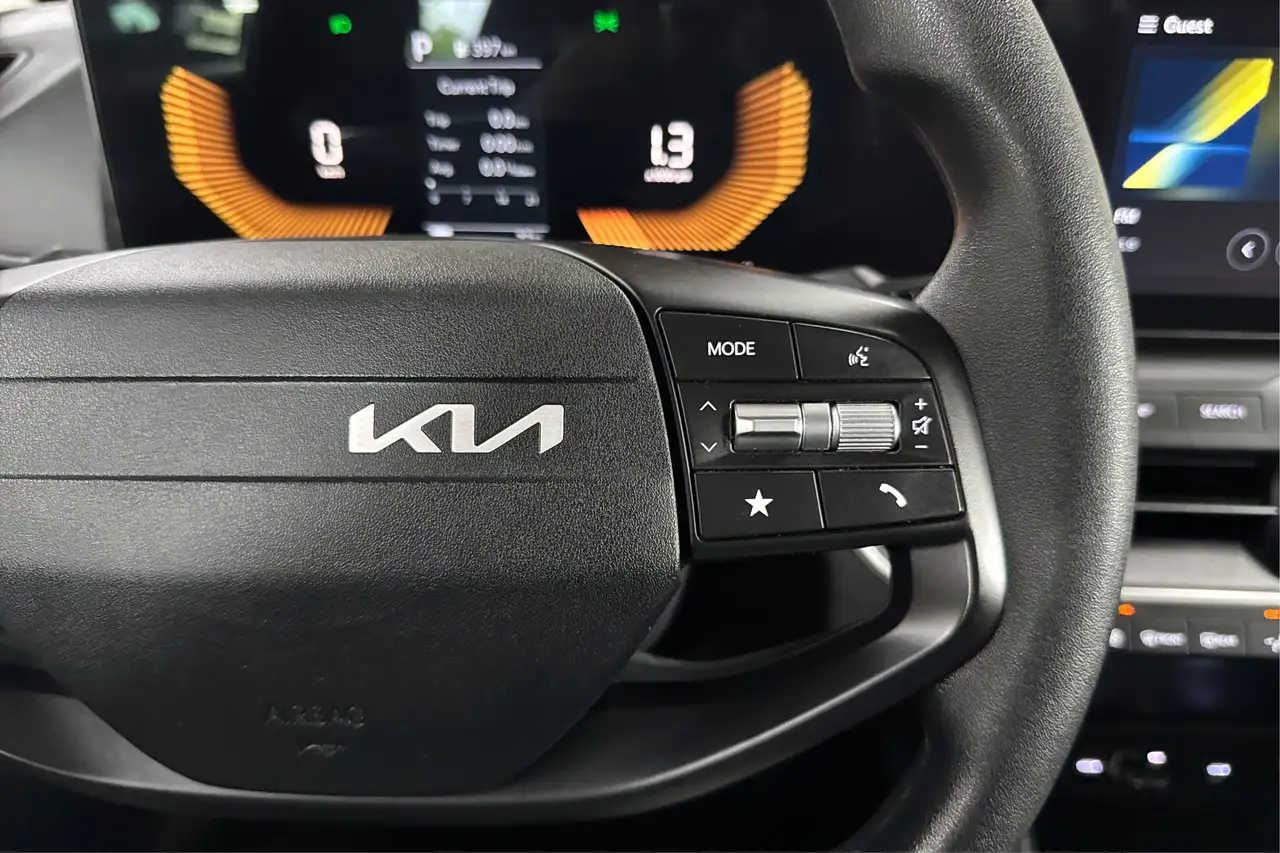 Kia K4 снимка Kia K4
