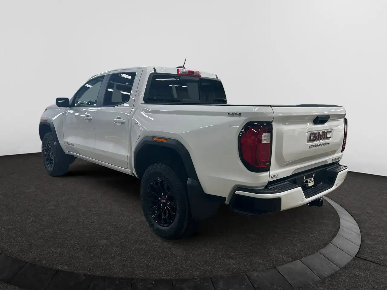 GMC Canyon снимка GMC Canyon