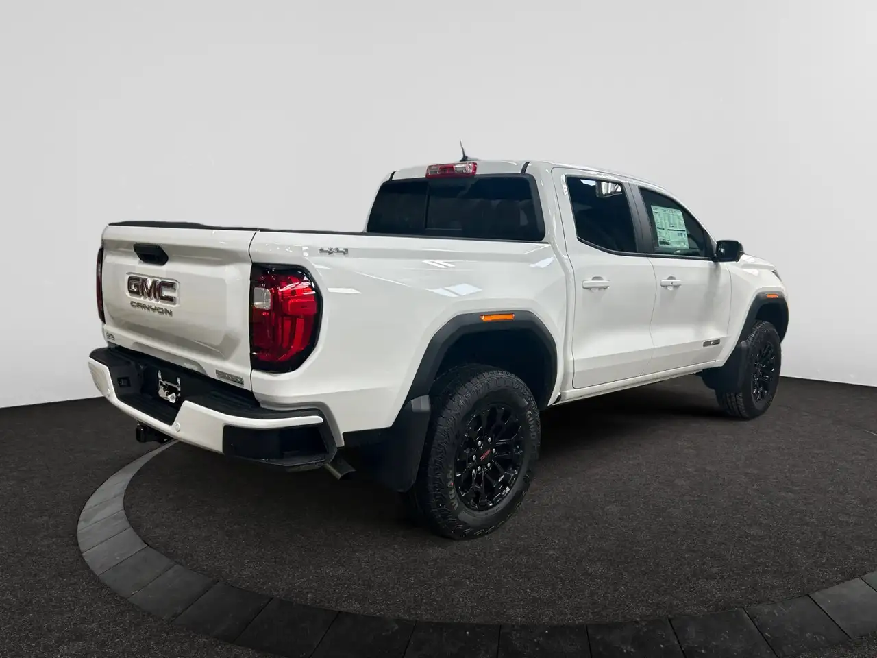 GMC Canyon снимка GMC Canyon