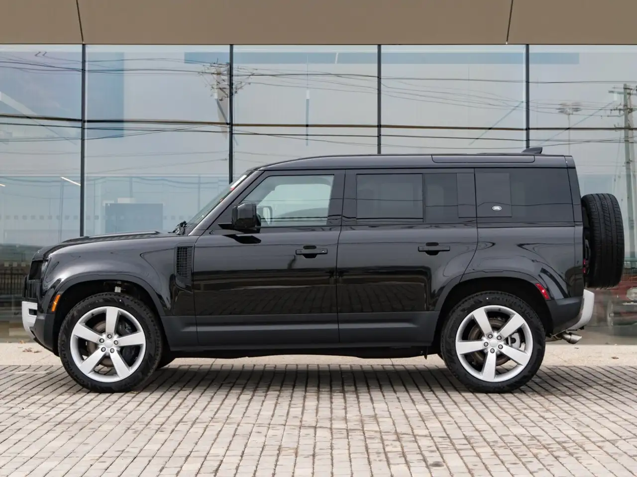 Land Rover Defender photo Land Rover Defender