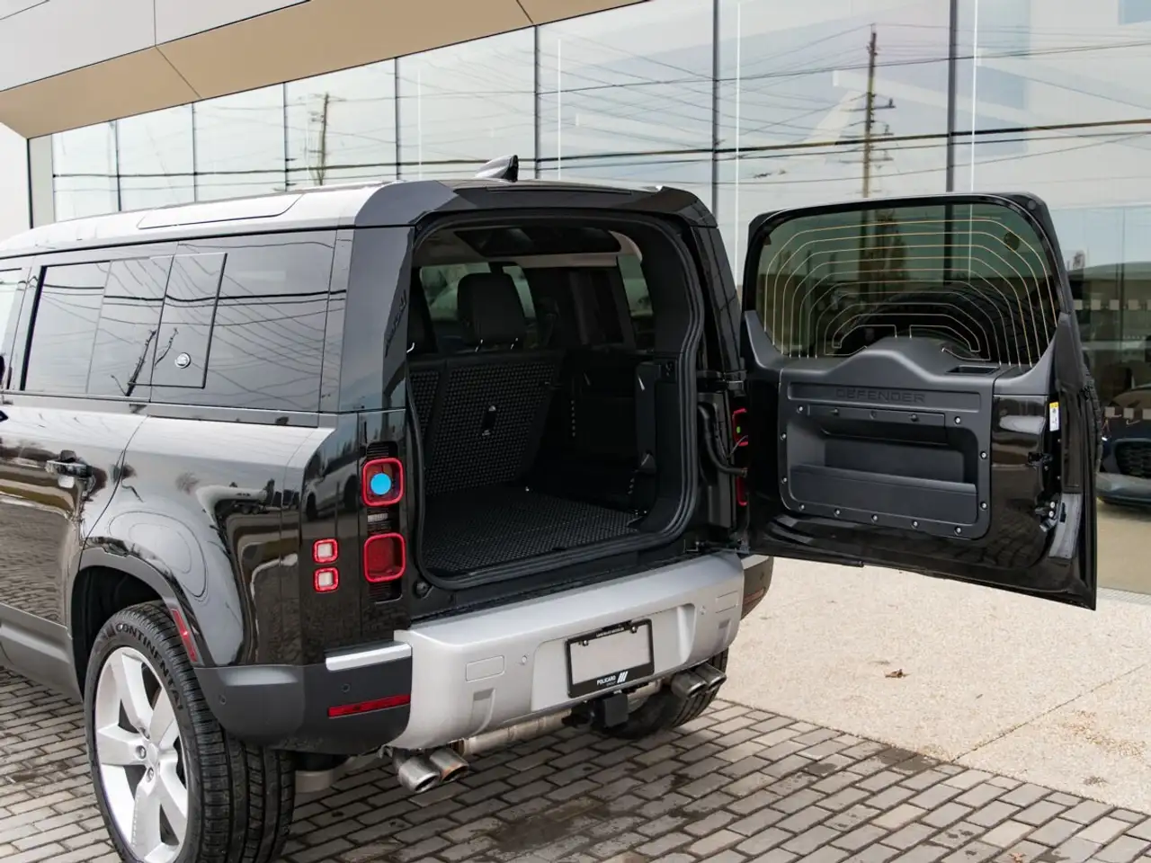 Land Rover Defender photo Land Rover Defender