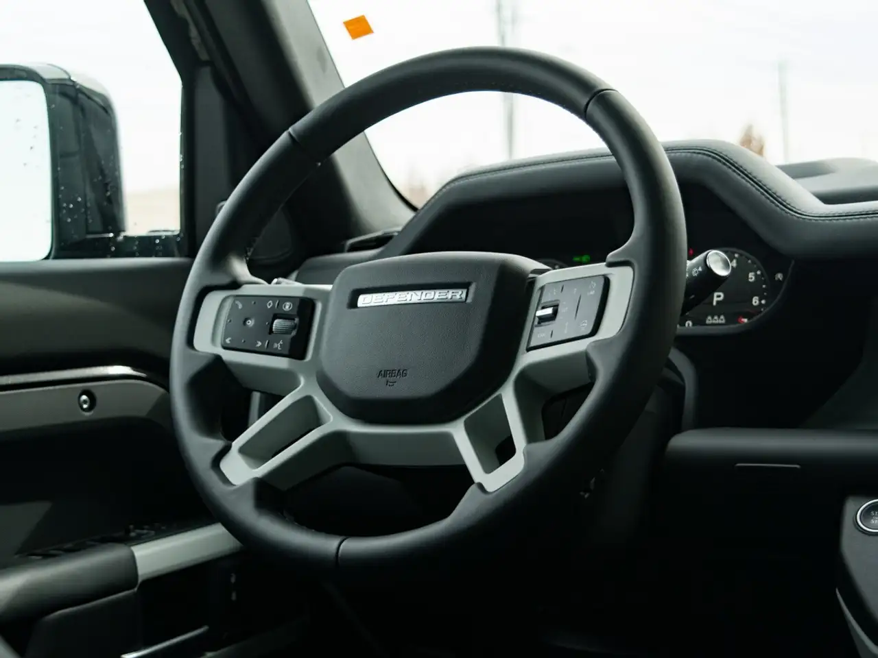 Land Rover Defender photo Land Rover Defender