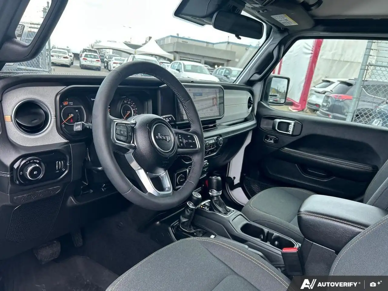 Jeep Wrangler снимка Jeep Wrangler