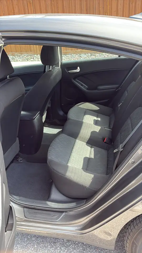 Kia Forte снимка Kia Forte