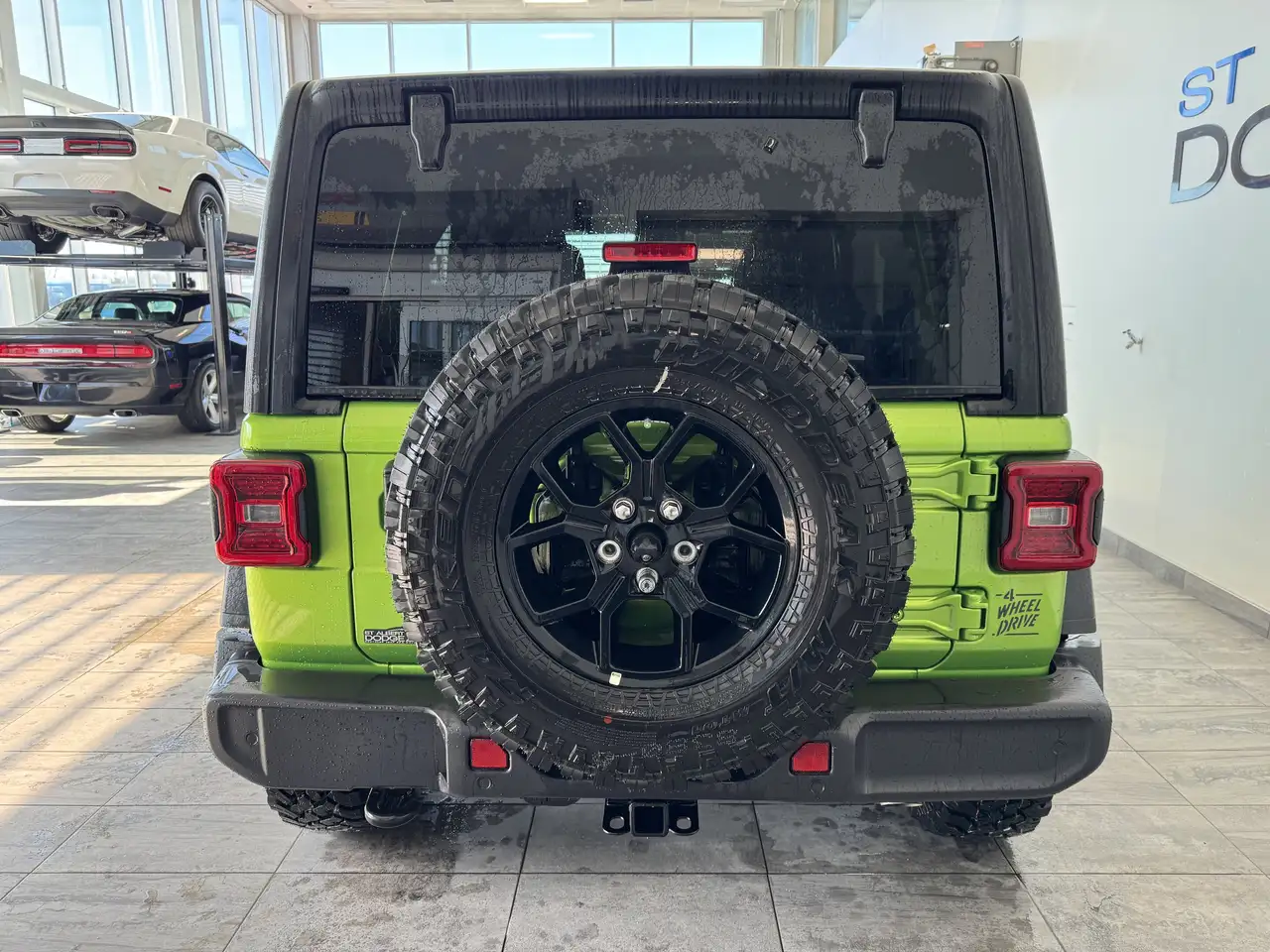 Jeep Wrangler снимка Jeep Wrangler