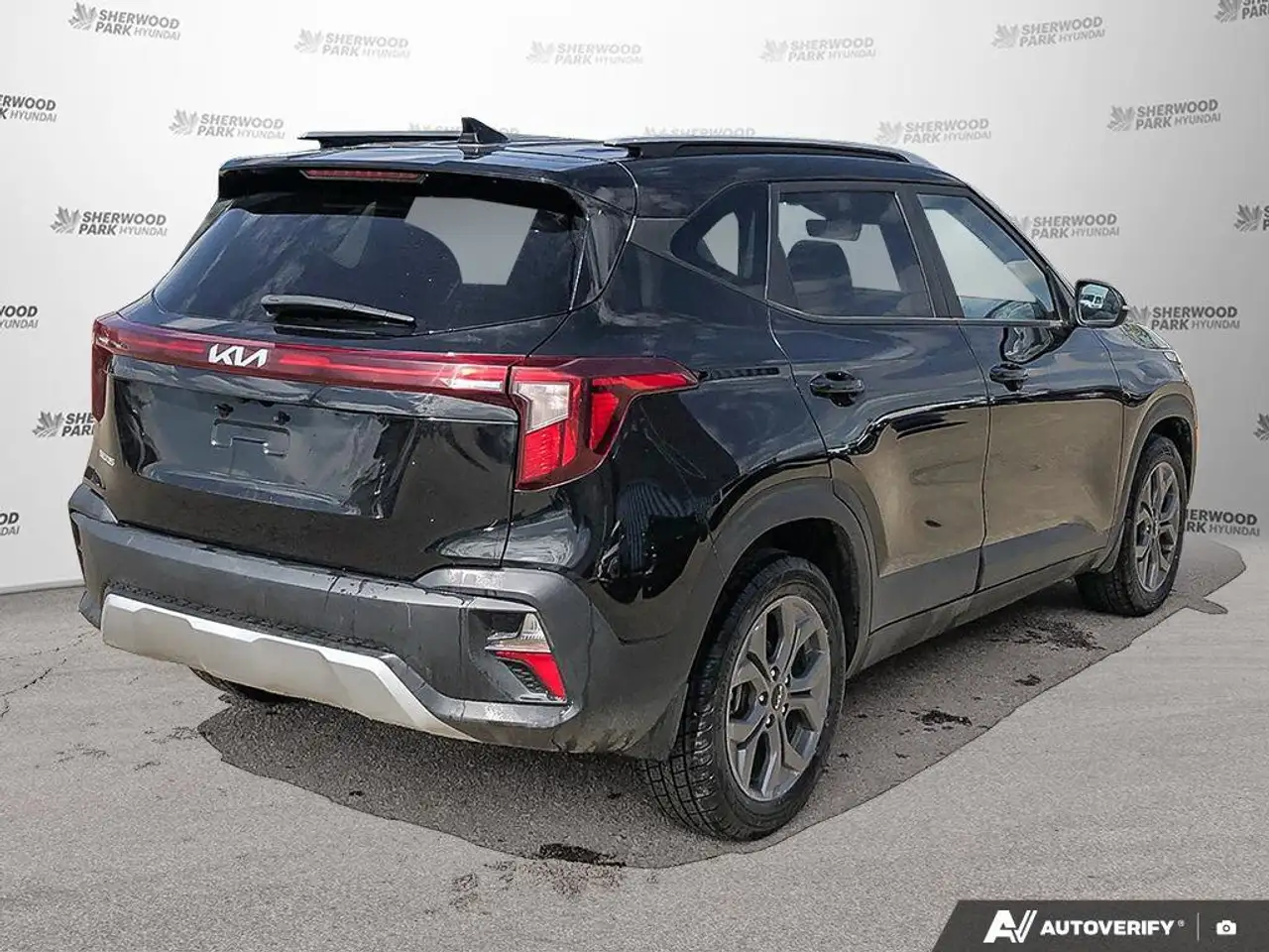 Kia Seltos photo Kia Seltos