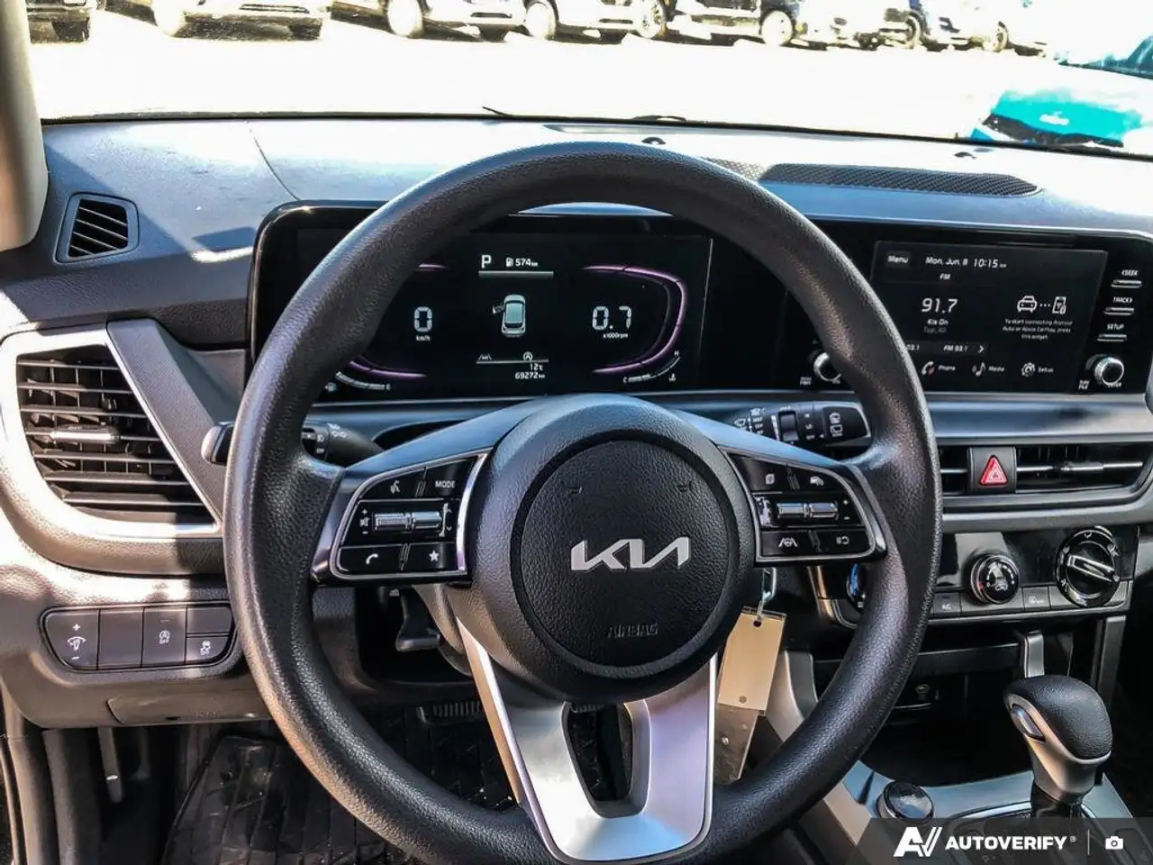 Kia Seltos photo Kia Seltos