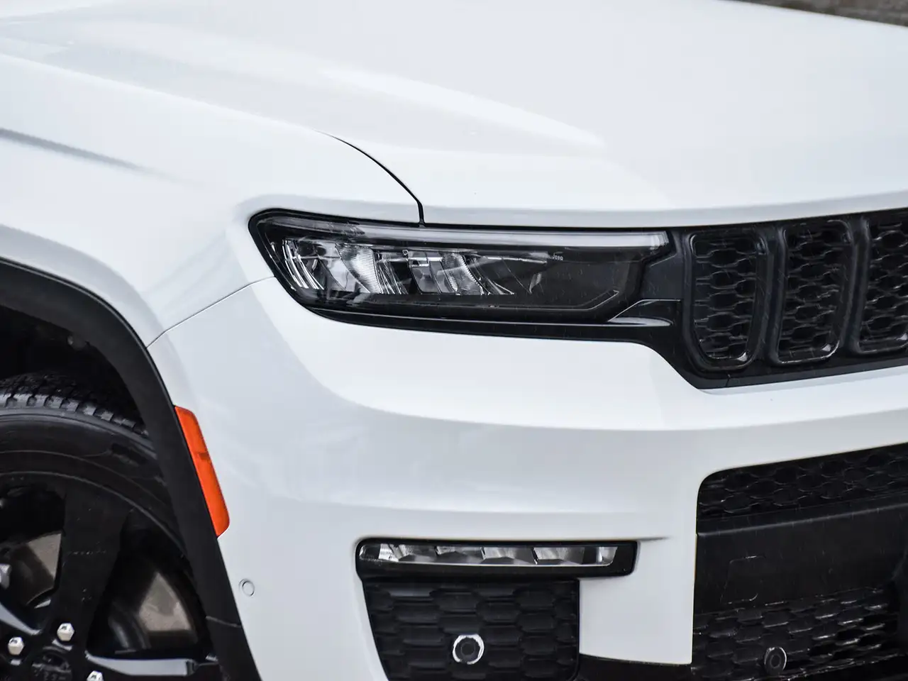 Jeep Grand Cherokee photo Jeep Grand Cherokee