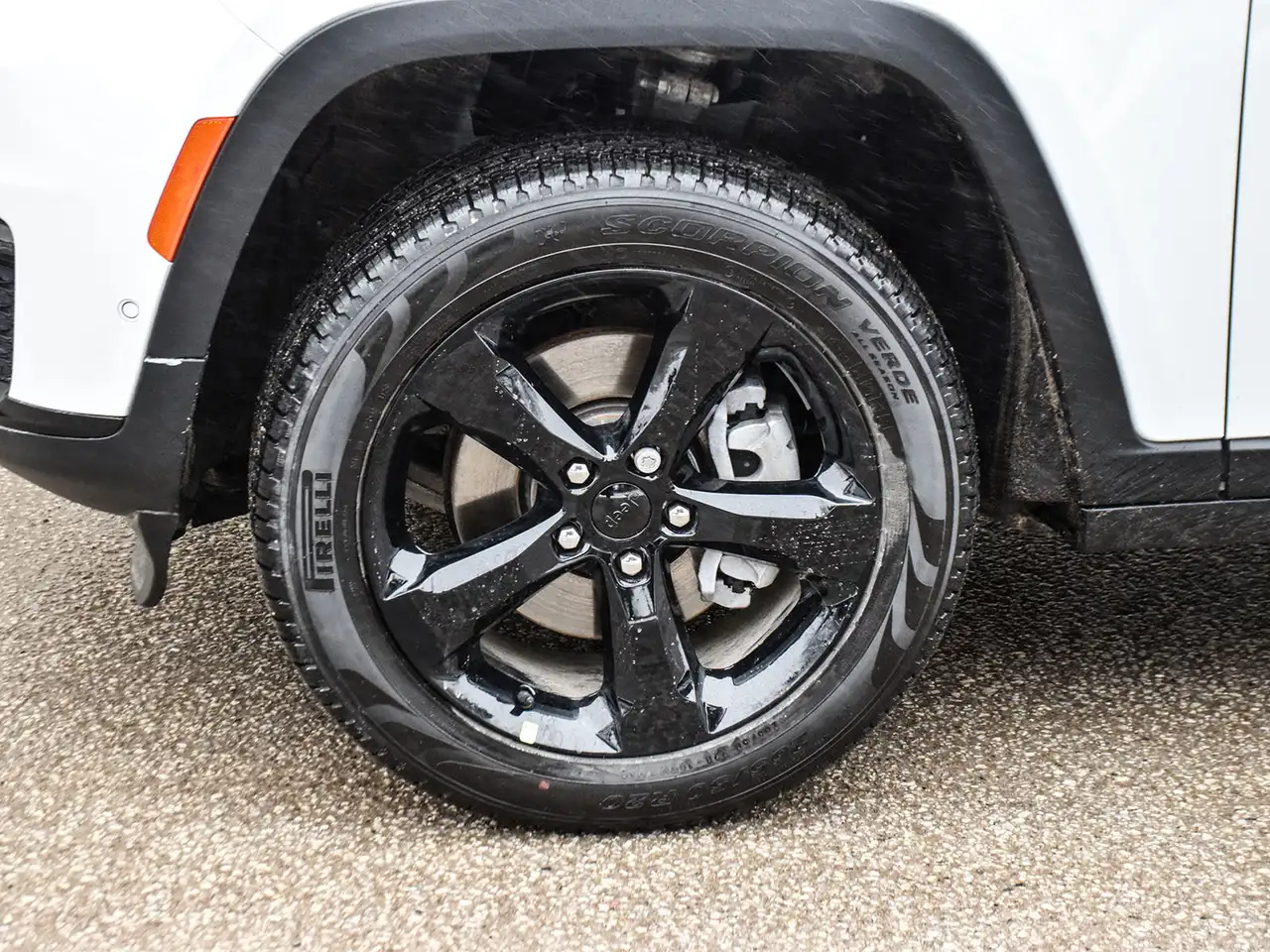 Jeep Grand Cherokee photo Jeep Grand Cherokee