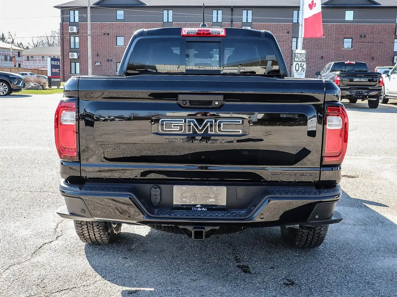 GMC Canyon снимка GMC Canyon