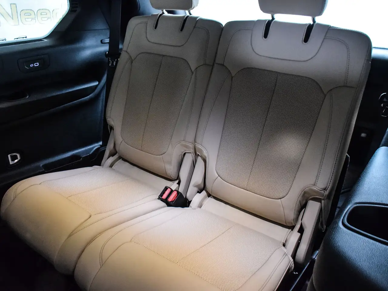 Jeep Grand Cherokee photo Jeep Grand Cherokee