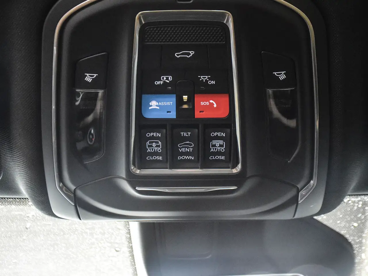 Jeep Grand Cherokee photo Jeep Grand Cherokee