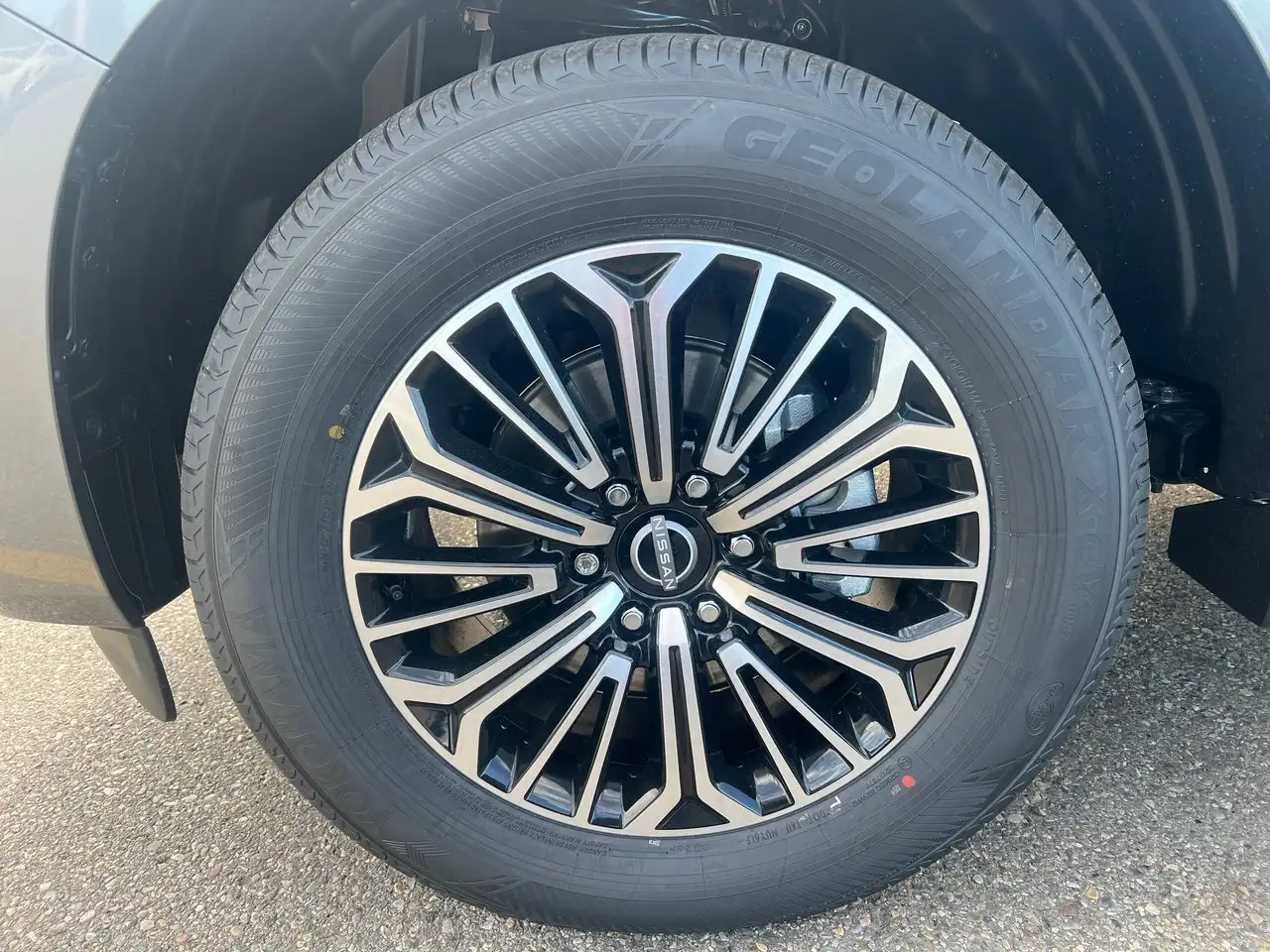 Nissan Armada снимка Nissan Armada