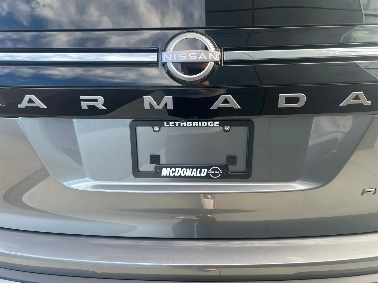 Nissan Armada снимка Nissan Armada