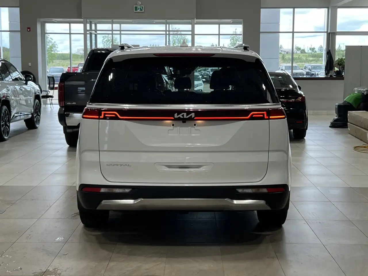 Kia Carnival photo Kia Carnival